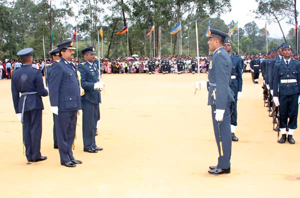 The SLAF Strengthens its
Cadre The SLAF Strengthens its Cadre