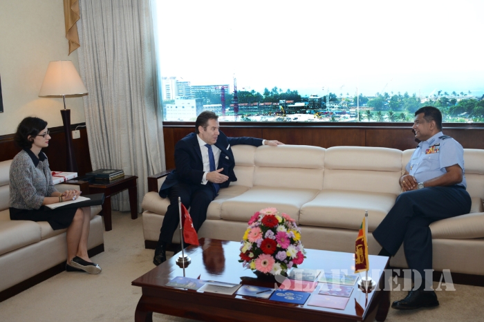 Turkish
Ambassador Calls on Commander