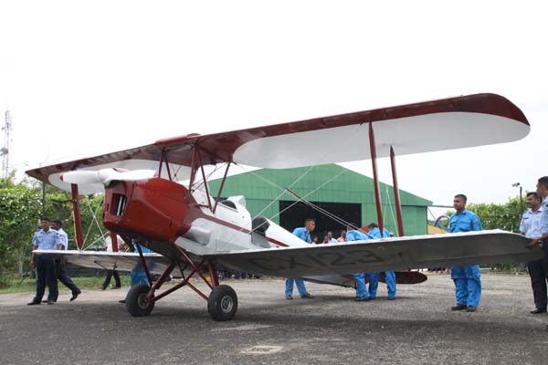 The Tiger Moth and Chipmunk Take to the Skies This Saturday