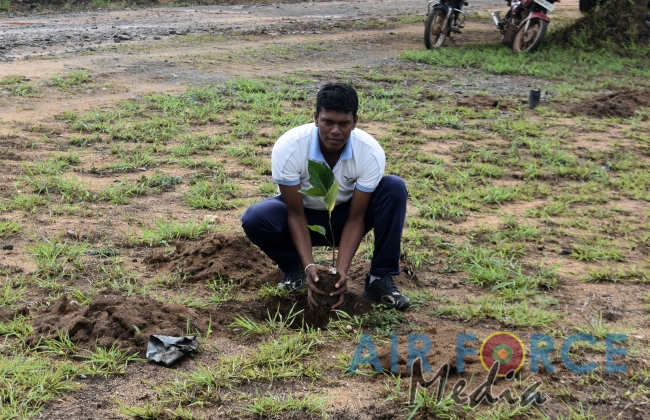 SLAF Station Morawewa Commences Jack Fruit Planting Programme
