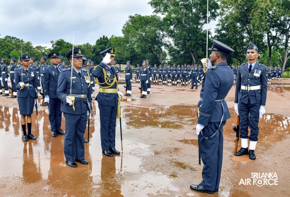 COMMANDER’S INSPECTION AT SLAF TRADE TRAINING SCHOOL EKALA