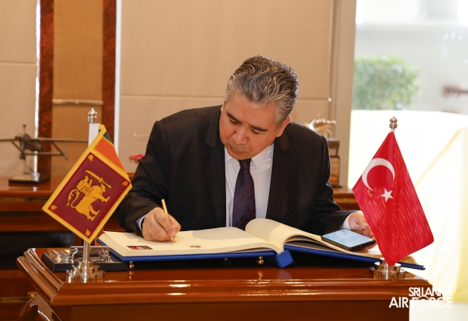 AMBASSADOR OF TURKIYE TO SRI LANKA CALLS ON THE COMMANDER