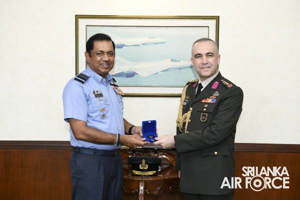 DEFENCE ATTACHÉ AT THE EMBASSY OF THE REPUBLIC OF TURKIYE IN SRI LANKA CALLS ON THE COMMANDER