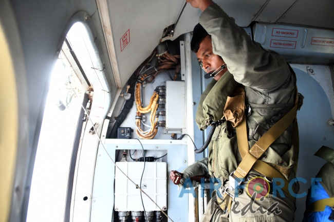 'Tuskers of the Sky' Conducts Maritime Search and Rescue Operation with Sri Lanka Navy