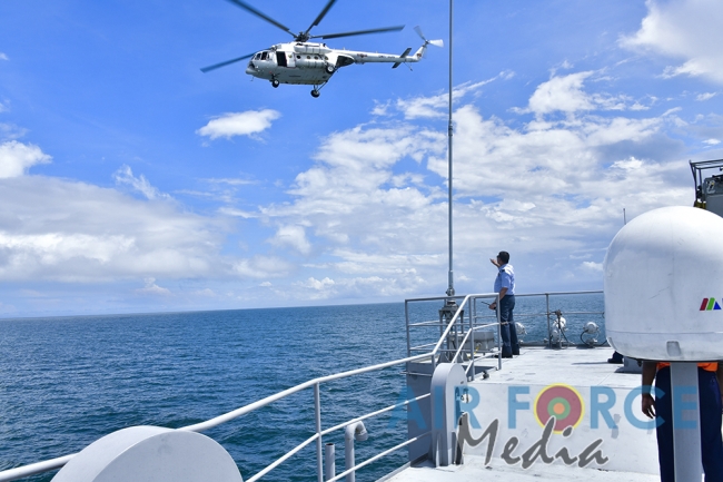 'Tuskers of the Sky' Conducts Maritime Search and Rescue Operation with Sri Lanka Navy