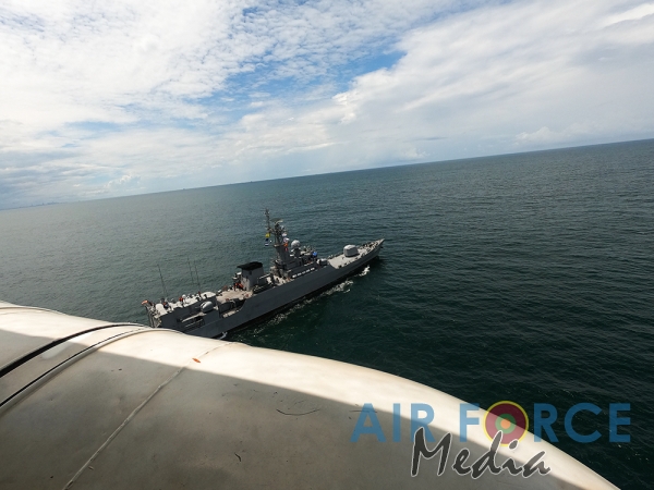 'Tuskers of the Sky' Conducts Maritime Search and Rescue Operation with Sri Lanka Navy
