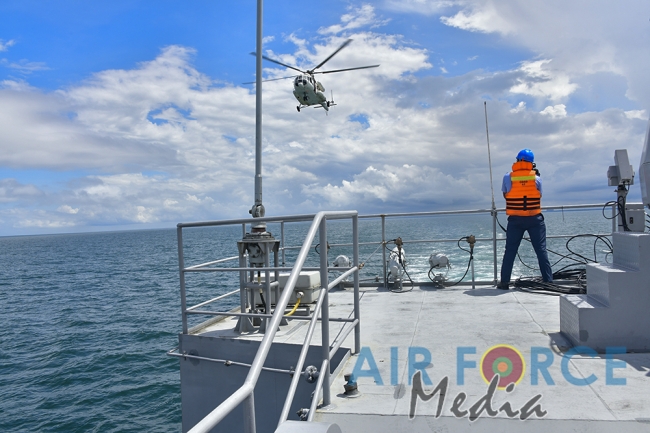 'Tuskers of the Sky' Conducts Maritime Search and Rescue Operation with Sri Lanka Navy