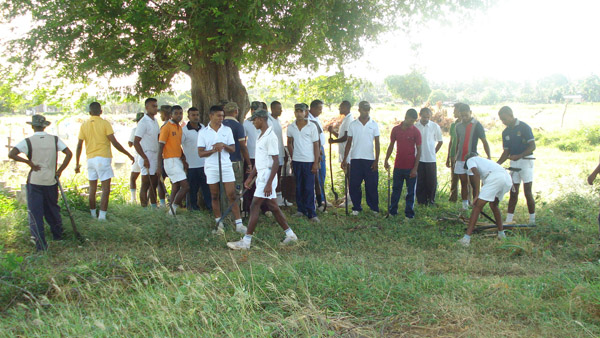 නියමුවන් රහිත
බලඝණය දෙවන සංවත්සරය සමරයි නියමුවන් රහිත බලඝණය දෙවන සංවත්සරය සමරයි