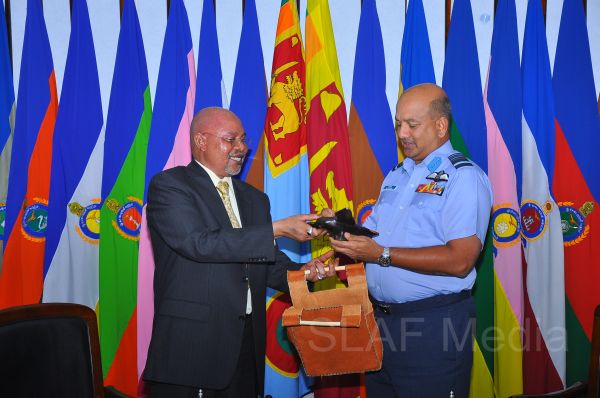 Minister
of State for Defence of Uganda visits SLAF Headquarterstournament
