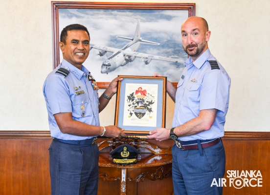COMMANDANT
CENTRAL FLYING SCHOOL IN THE ROYAL AIR FORCE CALLS ON THE COMMANDER