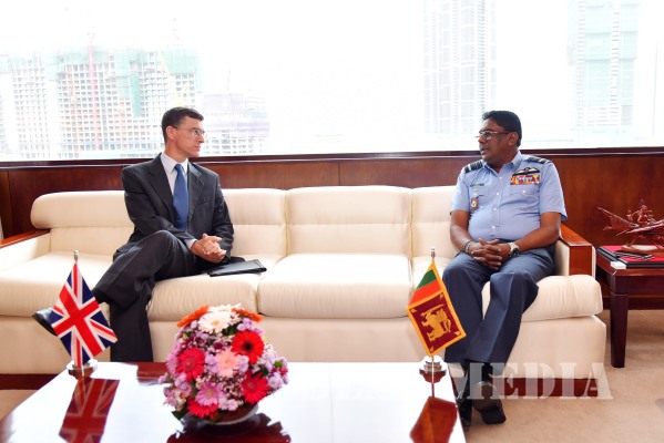 British High Commissioner Calls on Commander