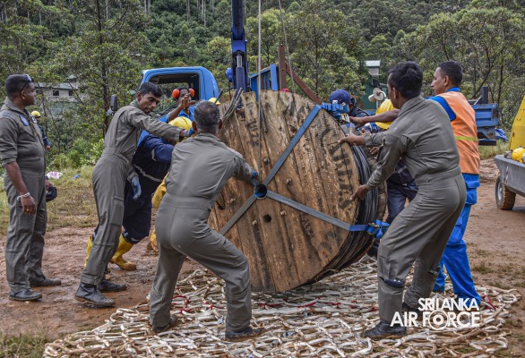 MI 17
HELICOPTER OF SLAF SUPPORTS VITAL INFRASTRUCTURE PROJECT ON ADAM'S PEAK
