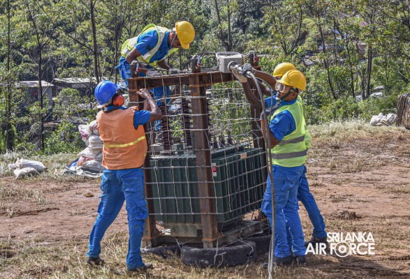 MI 17
HELICOPTER OF SLAF SUPPORTS VITAL INFRASTRUCTURE PROJECT ON ADAM'S PEAK