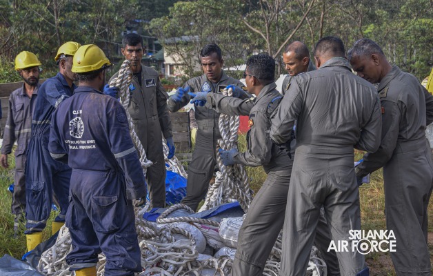 MI 17
HELICOPTER OF SLAF SUPPORTS VITAL INFRASTRUCTURE PROJECT ON ADAM'S PEAK