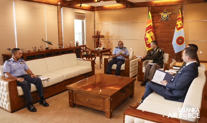 OUTGOING DEFENCE ATTACHÉ AT THE EMBASSY OF UNITED STATES OF AMERICA IN SRI LANKA CALLS ON THE COMMANDER
