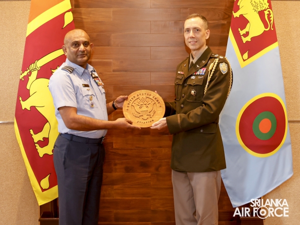 OUTGOING DEFENCE ATTACHÉ AT THE EMBASSY OF UNITED STATES OF AMERICA IN SRI LANKA CALLS ON THE COMMANDER