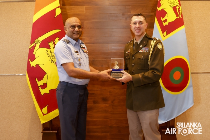 OUTGOING DEFENCE ATTACHÉ AT THE EMBASSY OF UNITED STATES OF AMERICA IN SRI LANKA CALLS ON THE COMMANDER
