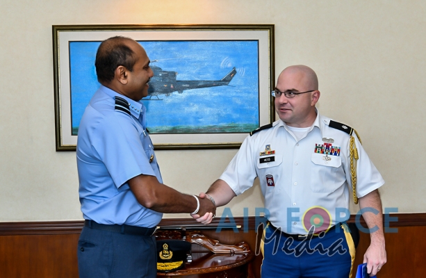 Outgoing US Defence Attaché Calls on the Commander of the Air Force
