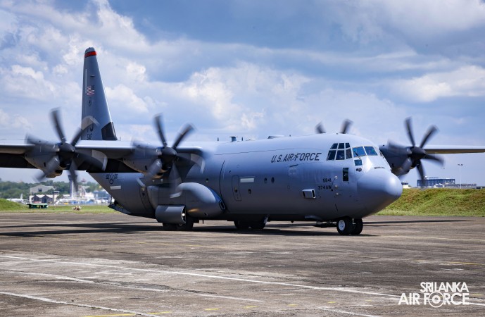 UNITED STATES AIR FORCE C-130 AIRCRAFT ARRIVE IN SRI LANKA TO SUPPORT CYCLONE DITWA RELIEF OPERATIONS