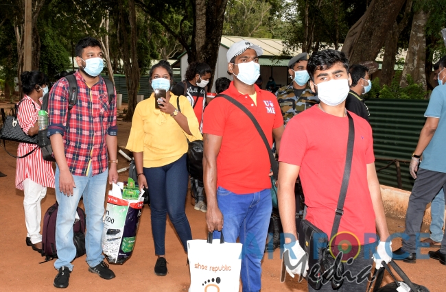 Civilians who complete Quarantine Leave for Homes from Vanni