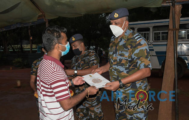 Civilians who Complete Quarantine Leave for Homes from Vanni