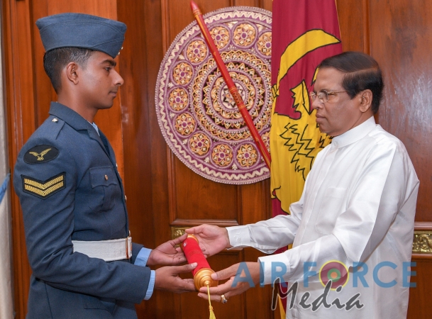 Two Airmen conferred Weerodhara Vibushanaya (WV) medals.