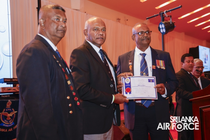 COMMANDER
ATTENDS THE 82ND ANNIVERSARY CELEBRATION OF THE SRI LANKA
EX-SERVICEMEN'S ASSOCIATION