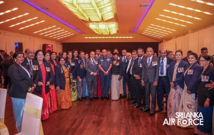 COMMANDER
ATTENDS THE 82ND ANNIVERSARY CELEBRATION OF THE SRI LANKA
EX-SERVICEMEN'S ASSOCIATION