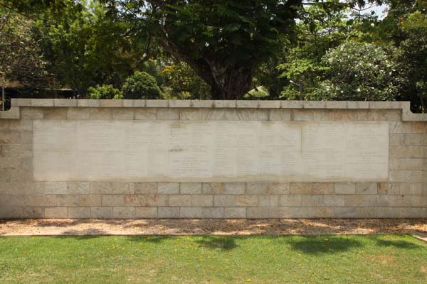 රාජකීය ගුවන් හමුදාවේ ප්රවීනයන් කොළඹ කදවුරේ සංචාරයක රාජකීය ගුවන් හමුදාවේ ප්රවීනයන් කොළඹ කදවුරේ සංචාරයක