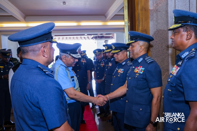 VICE CHIEF OF THE AIR STAFF OF THE INDIAN AIR FORCE CALLS ON COMMANDER OF THE SRI LANKA AIR FORCE