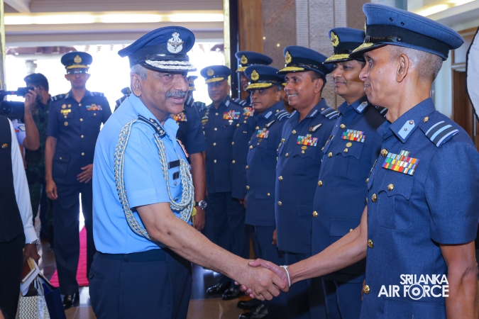 VICE CHIEF OF THE AIR STAFF OF THE INDIAN AIR FORCE CALLS ON COMMANDER OF THE SRI LANKA AIR FORCE
