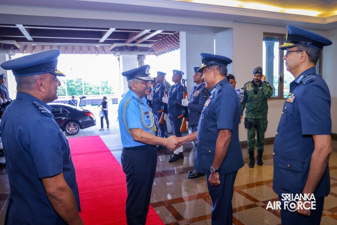 VICE CHIEF OF THE AIR STAFF OF THE INDIAN AIR FORCE CALLS ON COMMANDER OF THE SRI LANKA AIR FORCE