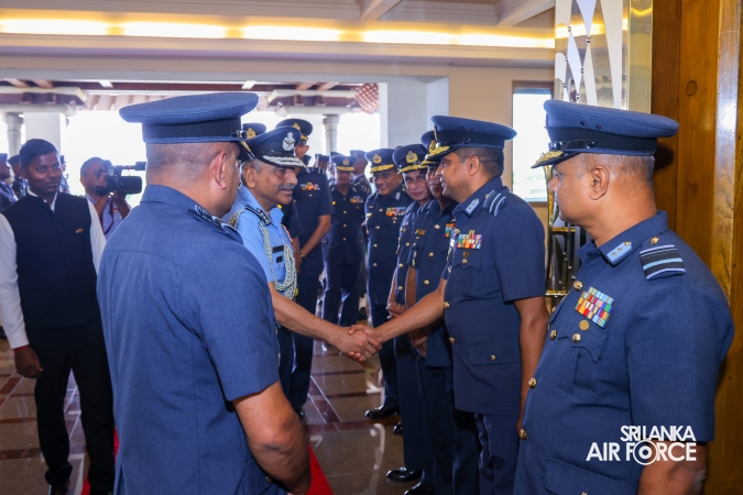 VICE CHIEF OF THE AIR STAFF OF THE INDIAN AIR FORCE CALLS ON COMMANDER OF THE SRI LANKA AIR FORCE
