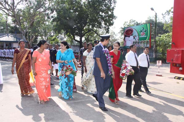The Chief of Defence Staff Attends the ‘Vishaka Vidyalaya’ Sports Meet The Chief of Defence Staff Attends the ‘Vishaka Vidyalaya’ Sports Meet