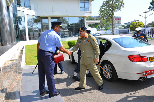 Chairman of the Joint Chiefs of Staff Committee of Pakistan calls on the Commander