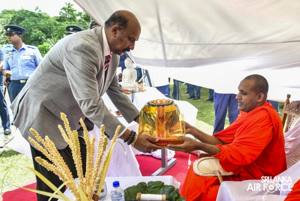 FOUNDATION STONE LAID FOR WELFARE AMENITIES COMPLEX AT DHQC SRI JAYAWARDENEPURA