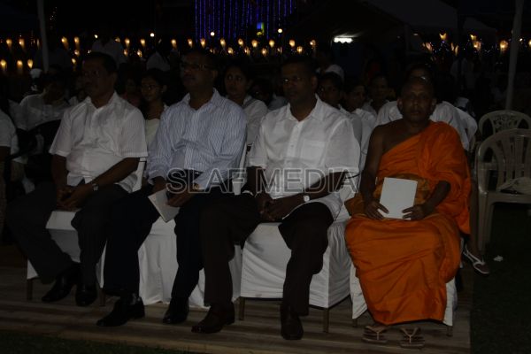 Wesak Bathi Gee Saraniya 2012