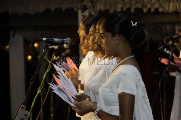 Wesak Bathi Gee Saraniya 2012