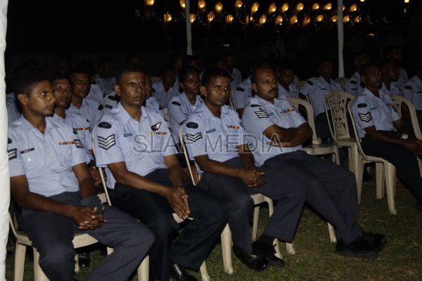 Wesak Bathi Gee Saraniya 2012