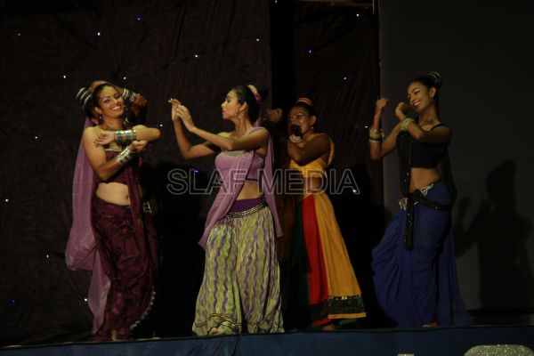 Wesak Bathi Gee Saraniya 2012