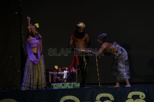 Wesak Bathi Gee Saraniya 2012