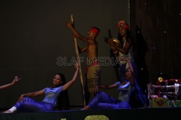 Wesak Bathi Gee Saraniya 2012