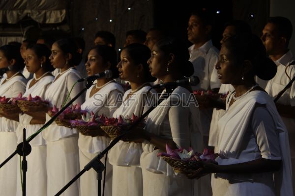 Wesak Bathi Gee Saraniya 2012