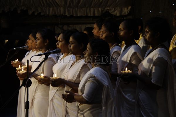 Wesak Bathi Gee Saraniya 2012