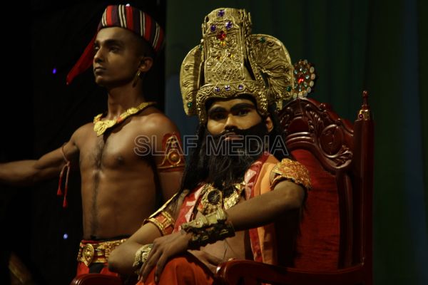 Wesak Bathi Gee Saraniya 2012