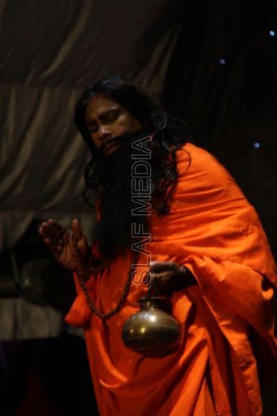 Wesak Bathi Gee Saraniya 2012