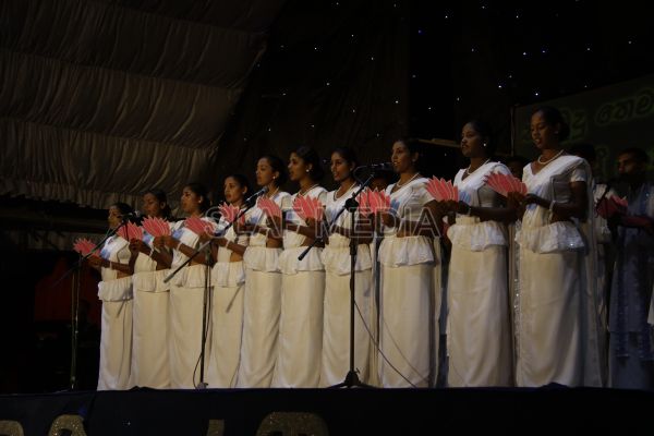 Wesak Bathi Gee Saraniya 2012