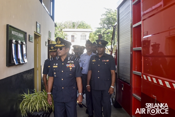 COMMANDER'S INSPECTION OF SLAF STATION WEERAWILA