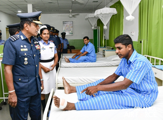 COMMANDER'S INSPECTION OF SLAF STATION WEERAWILA