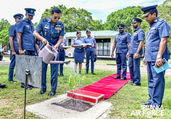 COMMANDER'S INSPECTION OF SLAF STATION WEERAWILA